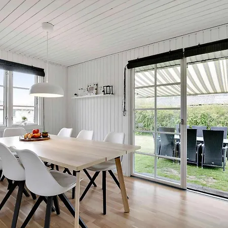 Renoveret Sommerhus Naer Fjord - Stor Terrasse, Have & Plads Til 7 Gaester Σπίτι διακοπών