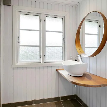 Σπίτι διακοπών Renoveret Sommerhus Naer Fjord - Stor Terrasse, Have & Plads Til 7 Gaester *